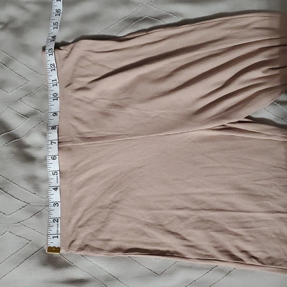 Princess Polly Women's Latina 2pc. Pant Set Beige Size 6 - Picture 10 of 12